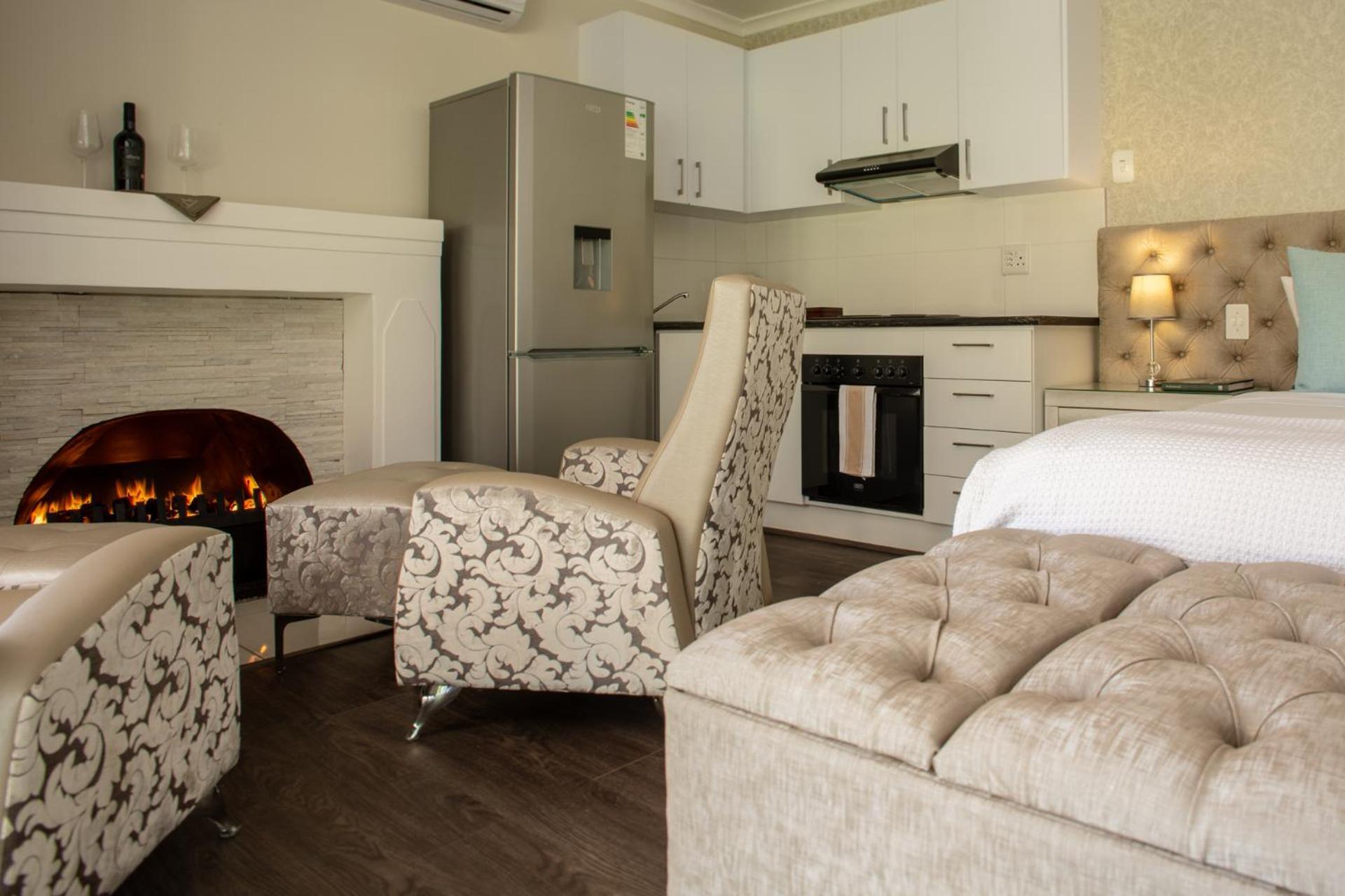 Alluvia Boutique Winery & Luxury Accommodation ستيلينبوش الغرفة الصورة A suite at the Cape Heritage